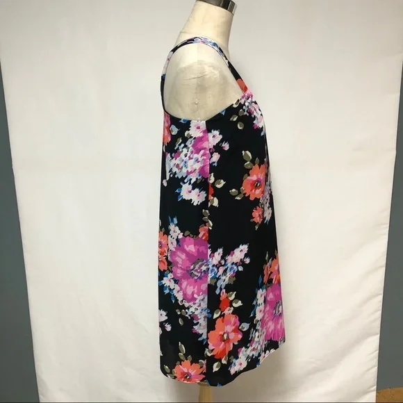 How Very Loved Halter Neck Floral Mini Dress - Picture 7 of 10